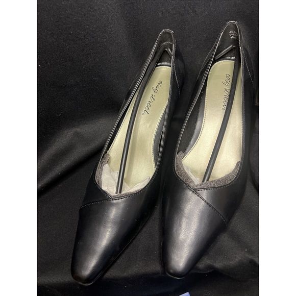 lot 2 pair Womens Black Closed Toe Heels size 9.5 - Picture 3 of 14